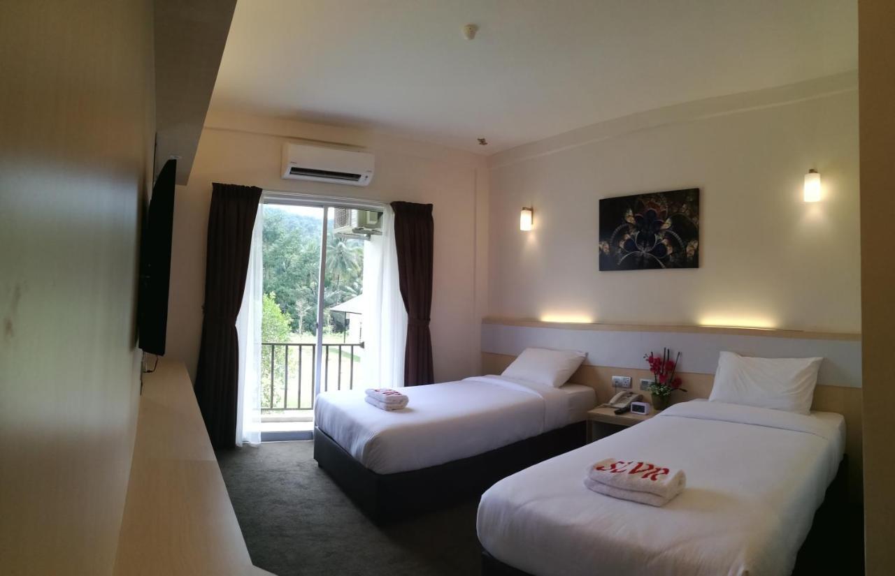 Serdang Lake View Resort Sungai Kechil ภายนอก รูปภาพ